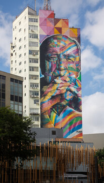 Oscar Niemeyer mural from Eduardo Kobra on a wall of an office building at Paulista Avenue, Sao Paulo, Brazil