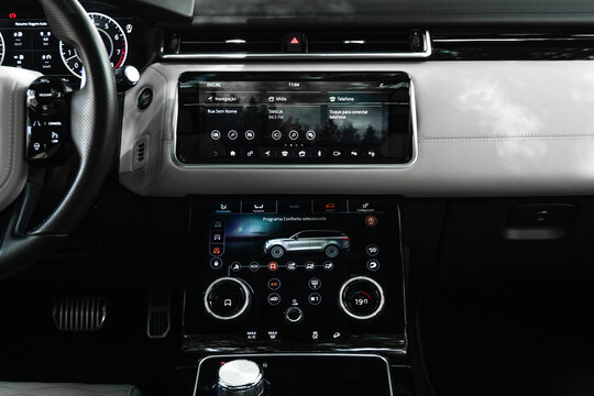 Range Rover Velar dual touchscreens center console, Luxury SUV interior technology