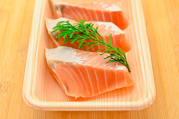 パック入り銀鮭の切り身