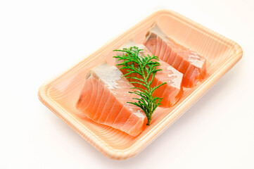 パック入り銀鮭の切り身