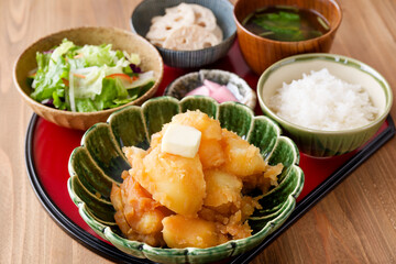 じゃがいも煮っ転がし