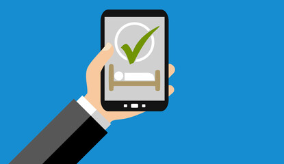 Hand hält Smartphone: Reservierung von Zimmer oder Hotel