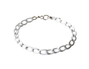 Elegant silver chain bracelet with oval links and a secure clasp, designed for stylish accessories and jewelry collections