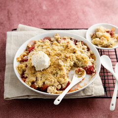 Plum crumble with cream cheese