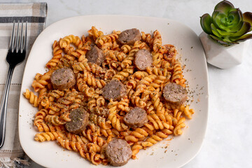 rotini  with sweet italian  sausages=