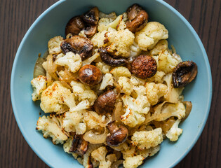 Roasted Cauliflower and Mushrooms in Bowl – Cozy Fall Veggie Side Dish