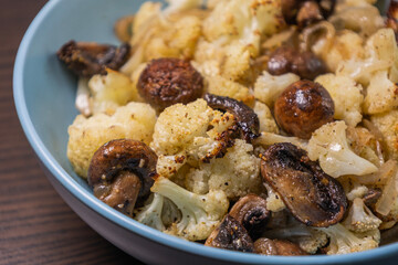 Roasted Cauliflower and Mushrooms in Bowl – Cozy Fall Veggie Side Dish