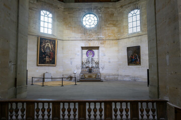 vue de la chapelle de l'hôpital de la Pitié Salpêtrière dans le treizième arrondissement de...