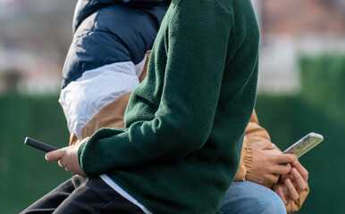 Connected Moments. Present and absent.