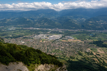 Vue sur la ville de Crolles (Isère, Rhône-Alpes, France)