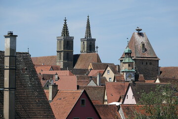 Obraz premium Jakobikirche und Röderbogen in Rothenburg ob der Tauber