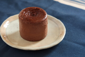 小さく丸いケーキ
