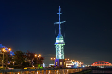 Obraz premium 兵庫県神戸市 夜の神戸港、旧神戸港信号所