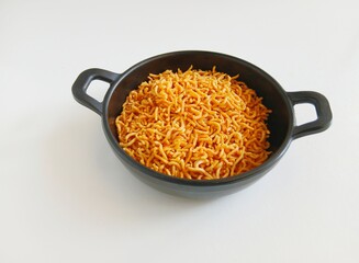 Kremes noodle snacks, dry noodles with delicious and tasty grilled chicken flavors, are liked by children.Old school snack.