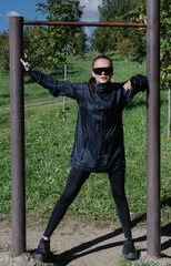 Obraz premium Full-length portrait of a posing sportswoman.