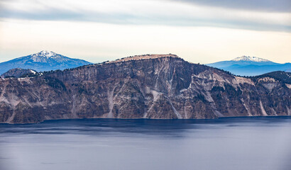 Obraz premium Scenic panoramic view of Crater Lake in National Park