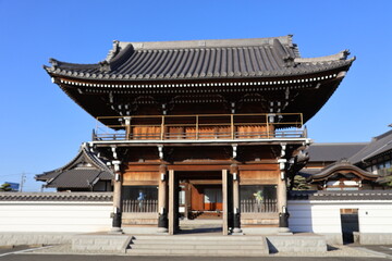げんにゅう寺の山門