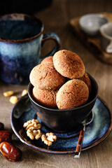 Evening ambiance with spiced biscuits and walnut slices