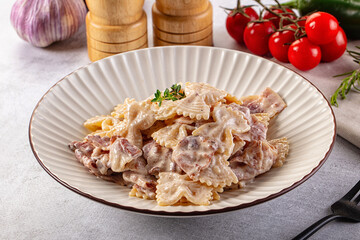 Pasta Carbonara - farfalle with bacon