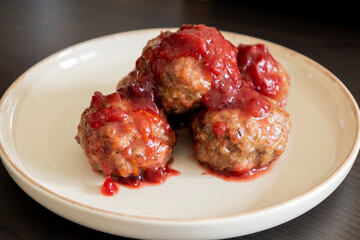 Turkey Meatballs with Cranberry Sauce – Thanksgiving Dish