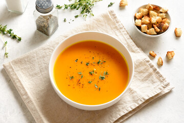 Diet creamy pumpkin soup with thyme