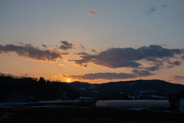 美しい春の夕暮の空
