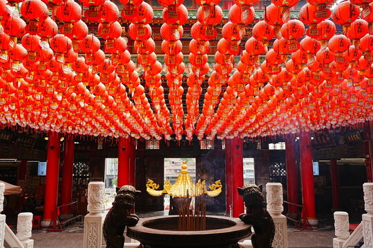 Sunfong Temple in Kaohsiung, Taiwan - 台湾 高雄 三鳳宮
