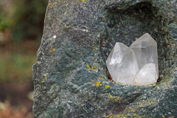 Bergkristall in einer Nische