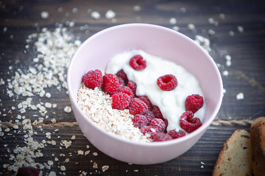 yogurt with raspberry