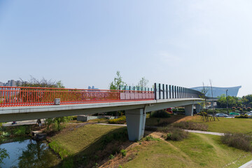 Fototapeta premium The pedestrian overpass in Jincheng Park, Chengdu