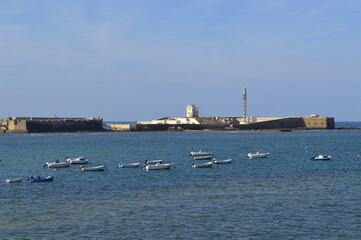 Barcos na costa de C&aacute;diz na Espanha