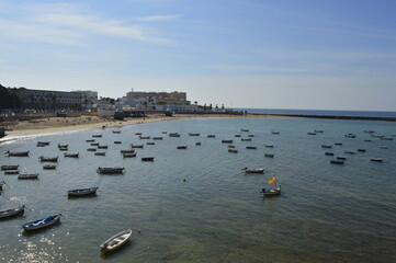Vista da Playa de la Caleta em C&aacute;diz na Espanha