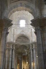 Interior da Catedral de C&aacute;diz na Espanha