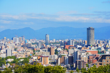 都市と自然が調和する福岡市のスカイライン