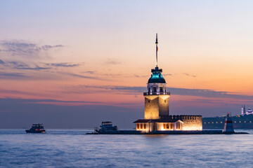 Fototapeta premium New Maiden's Tower Reflections Photo, Classical Istanbul Bosphorus Silhouettes , Uskudar Istanbul, Turkiye (Turkey)