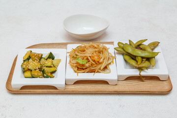 Trio de l&eacute;gumes chinois &ndash; entr&eacute;e v&eacute;g&eacute;tarienne &agrave; la vapeur