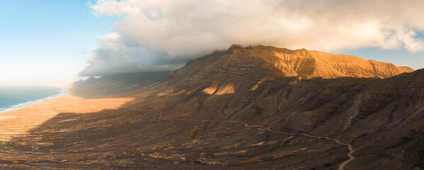 The Mirador de Cofete on Fuerteventura is a viewpoint that offers spectacular views of the wild west coast, the long Cofete beach, and the Jand&iacute;a mountains