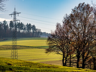 Strommasten einer &Uuml;berlandleitung