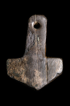 amulette pr&eacute;historique d'un marteau de Thor 