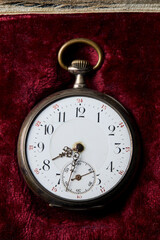 ancienne montre &agrave; gousset 