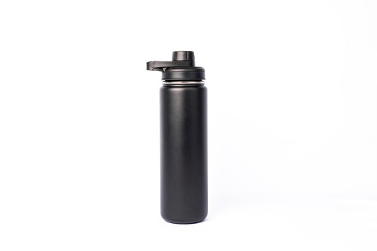 Garrafa t&eacute;rmica preta em fundo branco