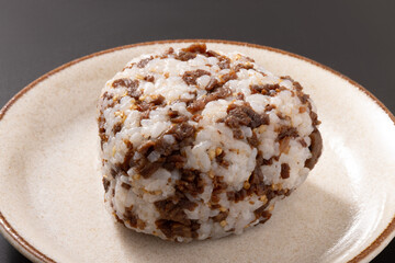 牛たん　おにぎり