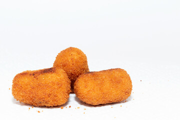 A la rica y deliciosa croqueta de puchero caseras