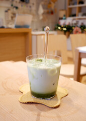korea matcha latte tea cold drink cafe glass cup