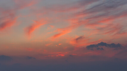 Obraz premium Afterglow Sky in Soft Purple and Red Hues