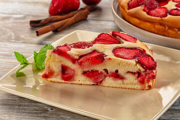 Strawberry pie tart served mint