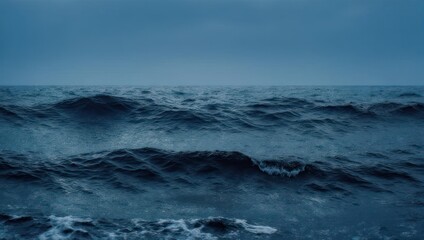 Fototapeta premium Moody Ocean Waves Under a Dark Sky.