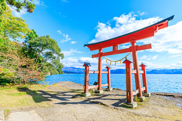 秋の御座石神社 鳥居　秋田県仙北市　Torii gate at Gozanoishi Shrine in autumn. Akita Pref, Semboku City.
