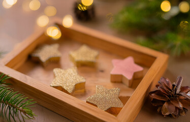 Weihnachtliches Motiv mit Sternen