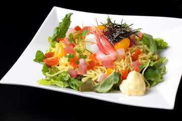 海鮮ラーメンサラダ